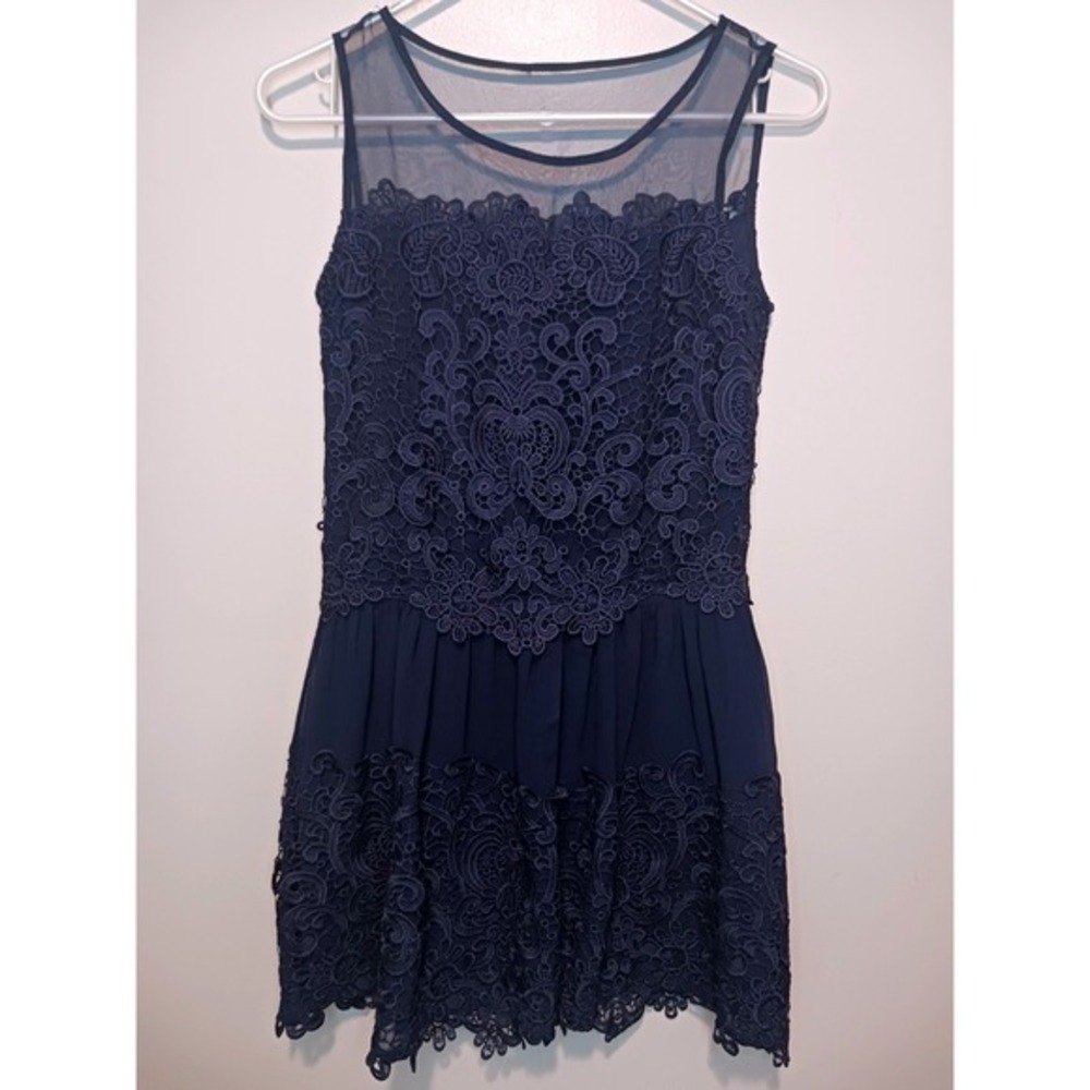 Akellylan Navy Blue Classy Modest Sheer neckline Crochet Lace Party Midi Dress S